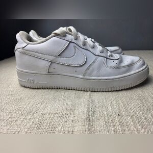 Nike Kids White Low-Top Leather Sneakers